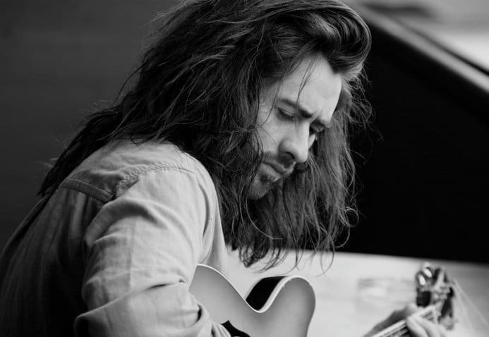 An image the musician Robin Adams