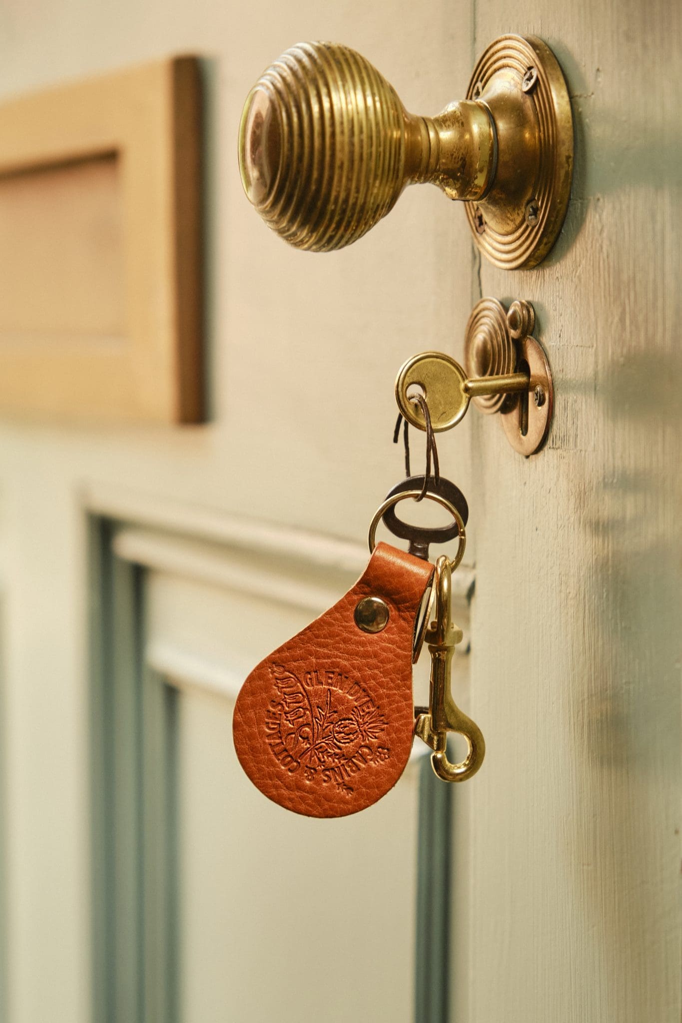 Glen Dye Leather Keyring - Image 2