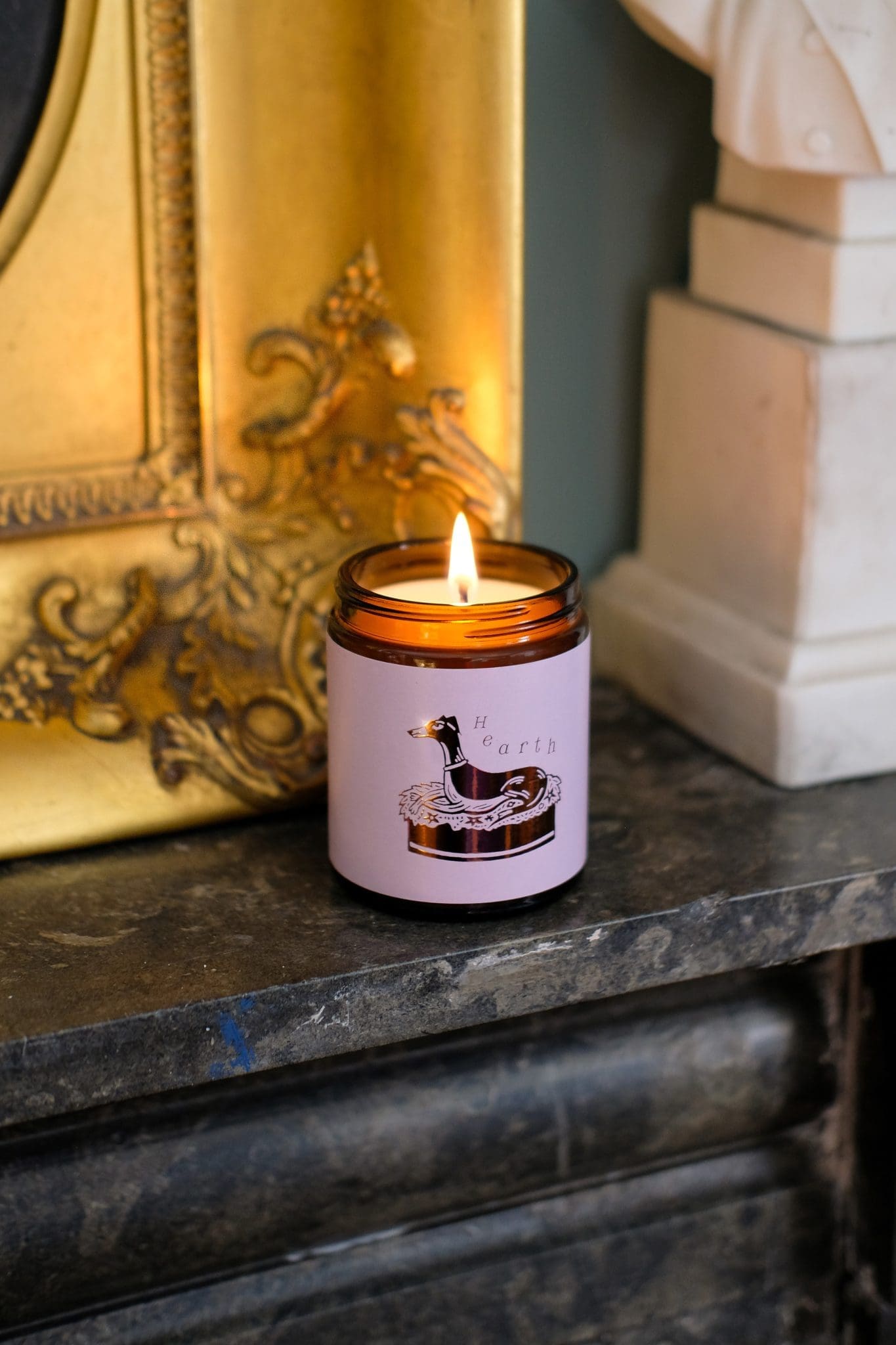 Glen Dye 'Hearth' Scented Candle - Image 2